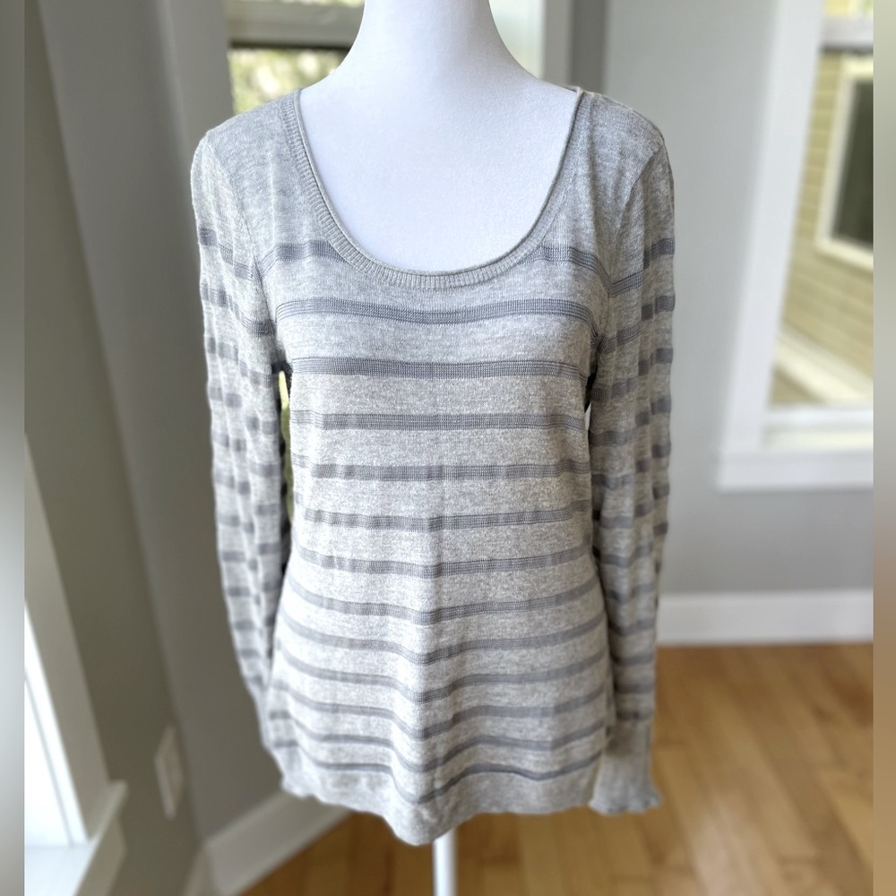 Banana Republic Gray Lightweight Stripe Scoop Neck Sweater Size Small
